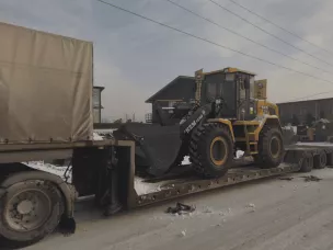 Новокузнецкие строители получают надежного помощника: фронтальный погрузчик HZM XC36D